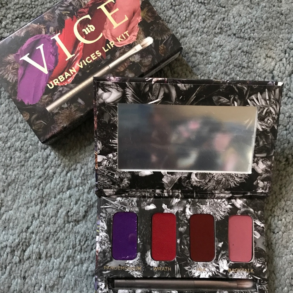 Urban Decay Lip Kit ^ BNIB